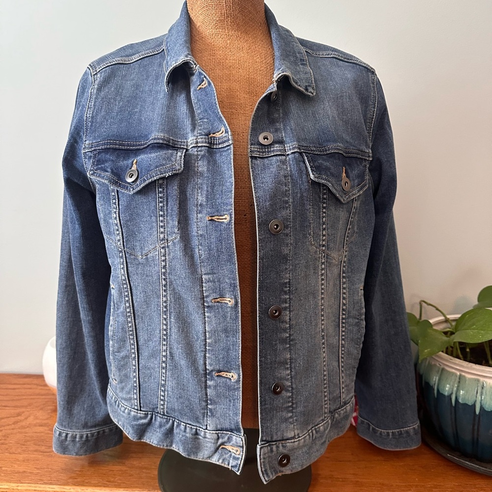 Cropped Denim Jacket